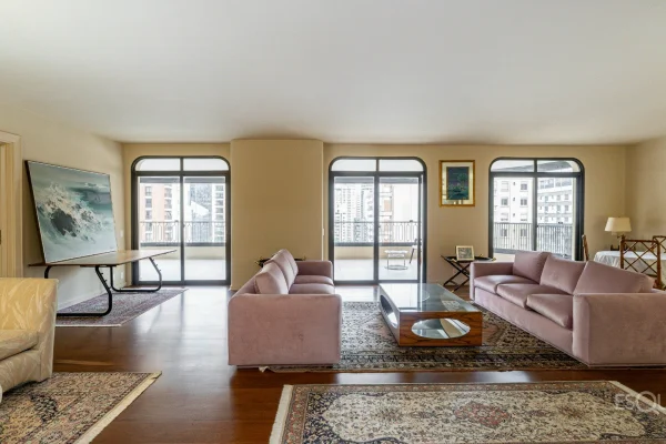 Apartamento com varanda próximo ao Parque do Povo