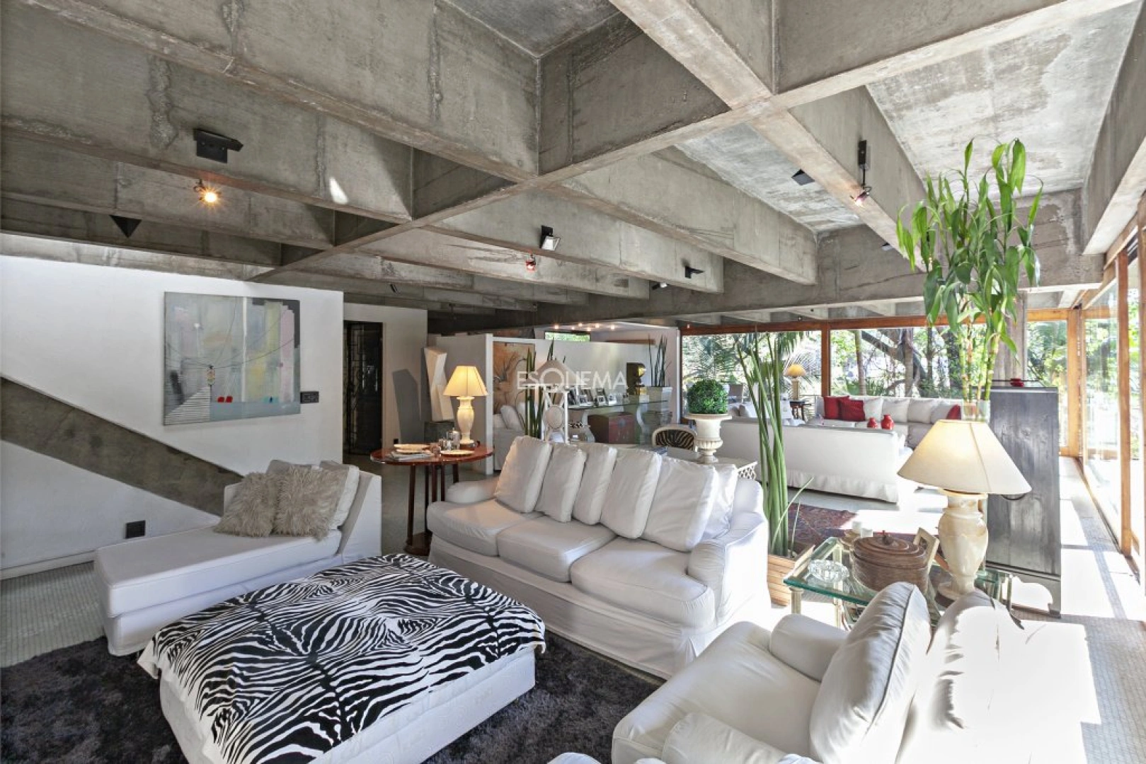 Casa em rua fechada com 2.000 m2 de terreno - Imagem 7