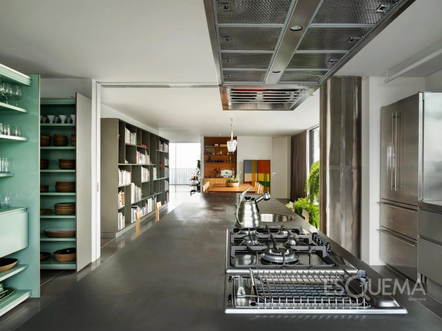 Cobertura com projeto de Isay Weinfeld e vista aberta - Imagem 8