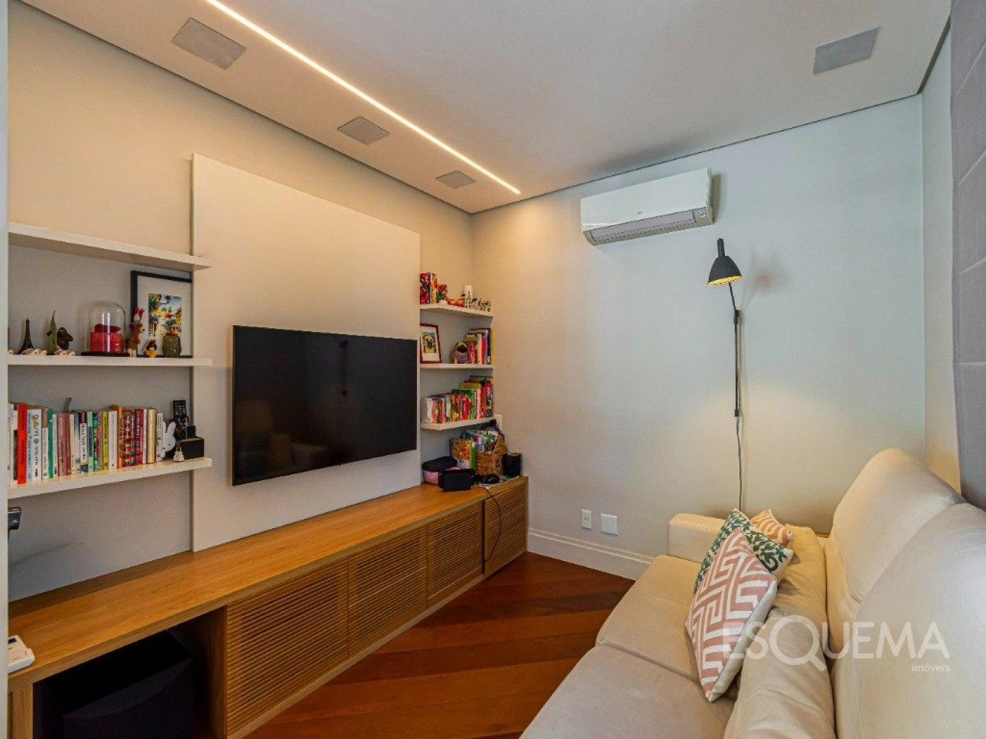 Apartamento com projeto exclusivo e automação completa ao lado da Escola Móbile em Moema - Imagem 8