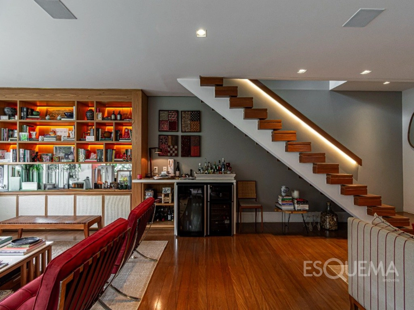 Casa com 3 suítes em rua tranquila próxima ao Clube Pinheiros - Imagem 4
