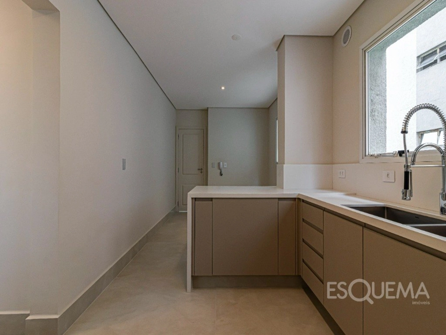 Apartamento reformado com vista para as copas das árvores em Moema Pássaros - Imagem 15