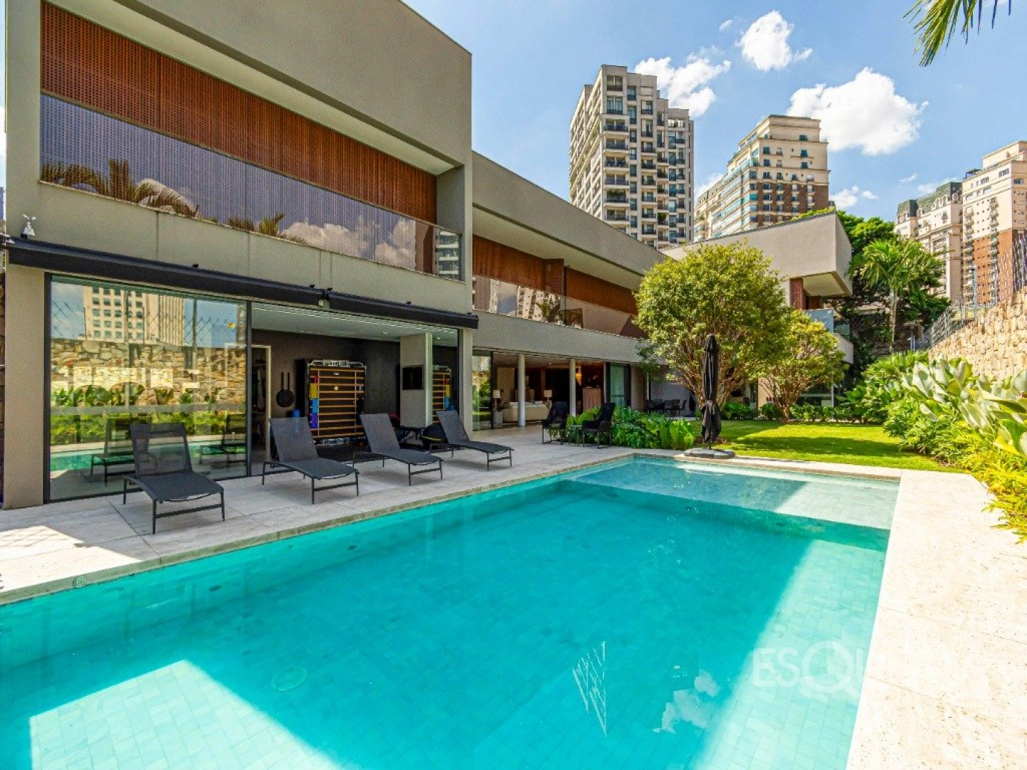 Casa contemporânea exclusiva na Cidade Jardim - Imagem 1