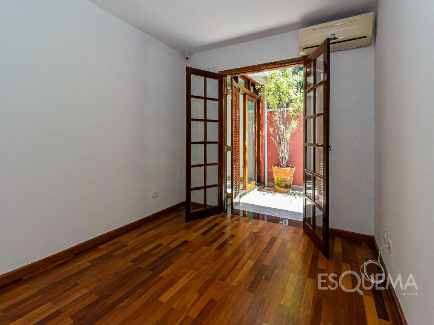 Casa charmosa em rua tranquila - Imagem 12