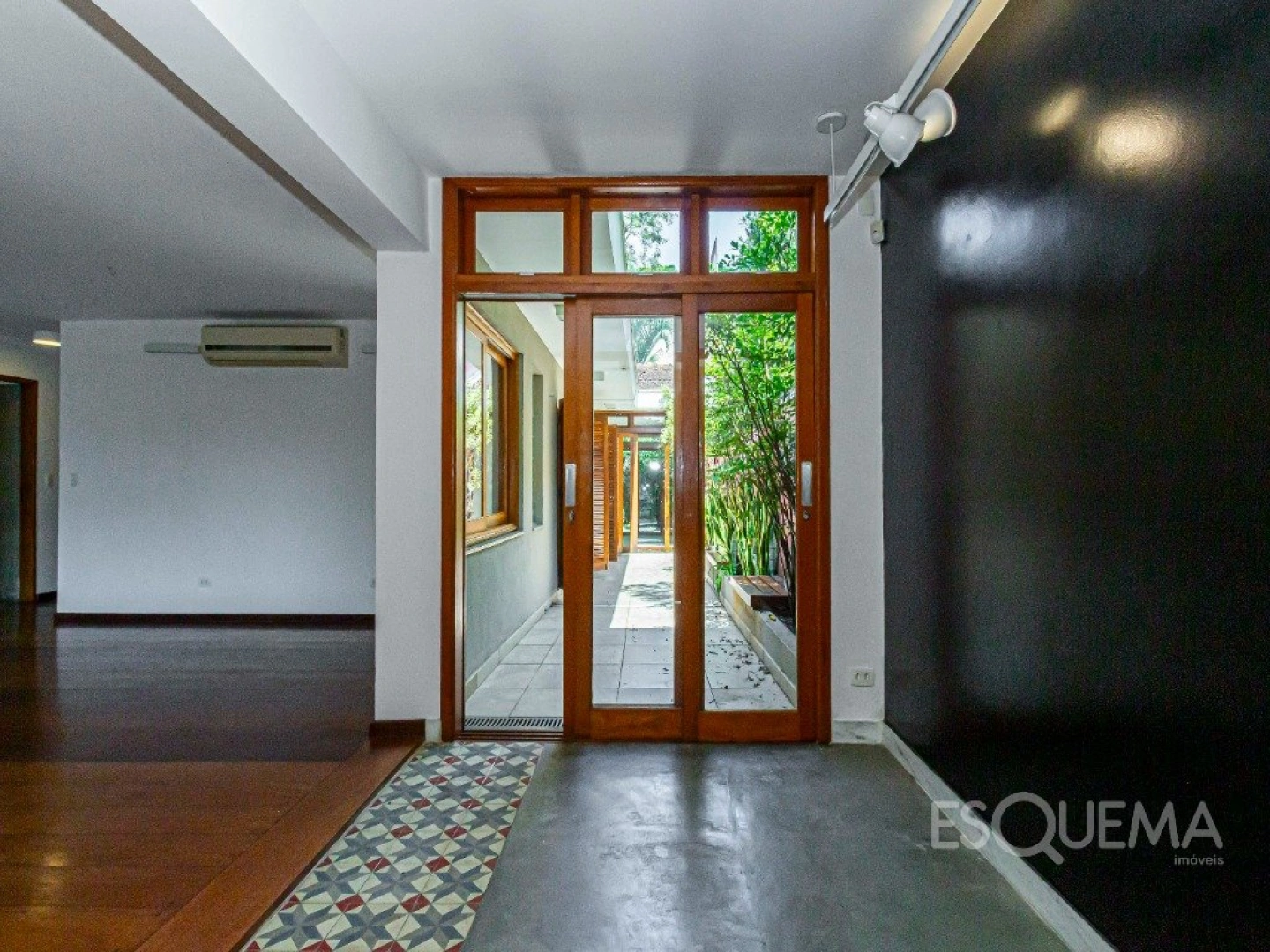 Casa charmosa em rua tranquila - Imagem 1