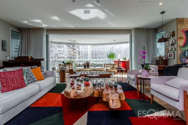 Apartamento com projeto de Carina Korman no Itaim Bibi