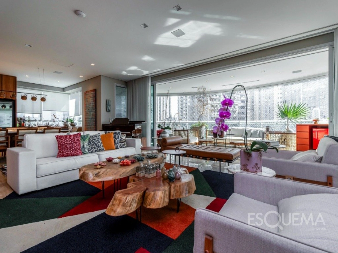 Apartamento com projeto de Carina Korman no Itaim Bibi - Imagem 3