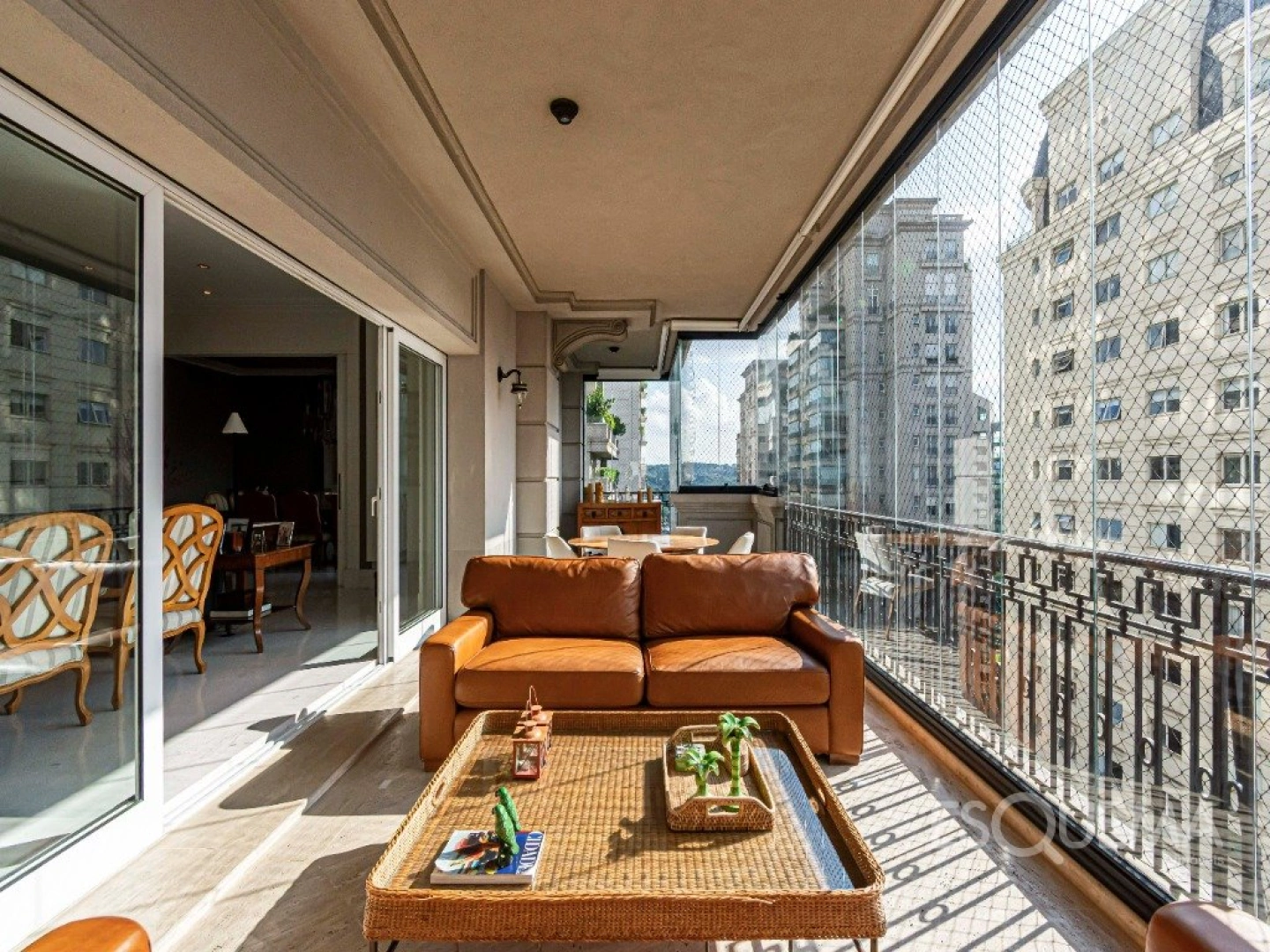 Apartamento exclusivo para locação em rua fechada no Jardim Europa - Imagem 1