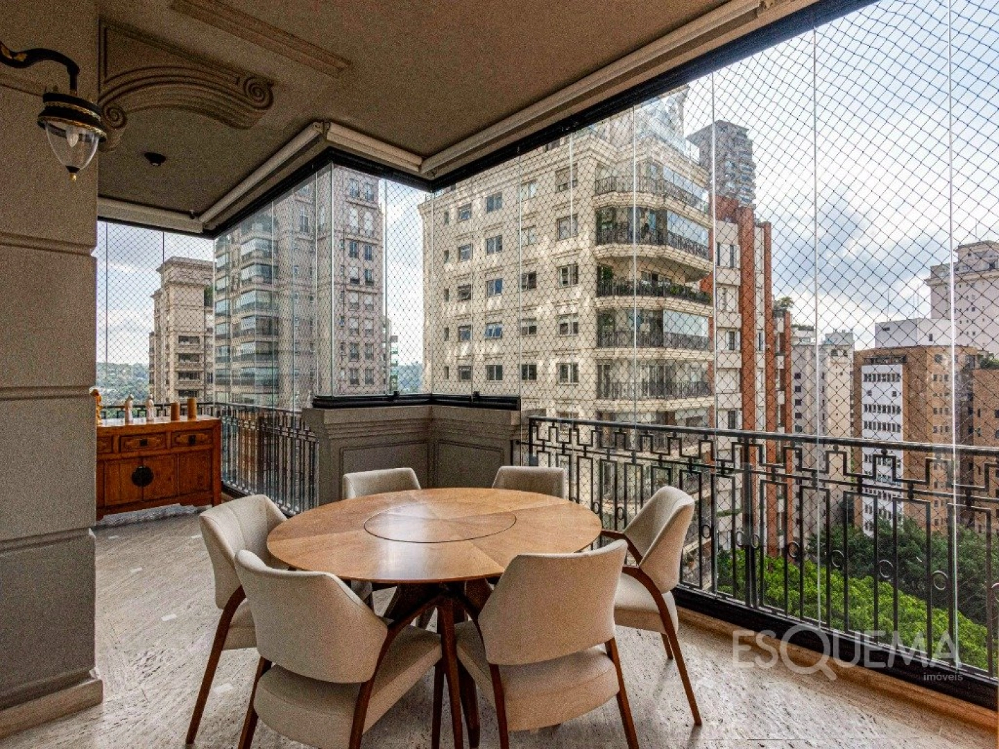 Apartamento exclusivo para locação em rua fechada no Jardim Europa - Imagem 2