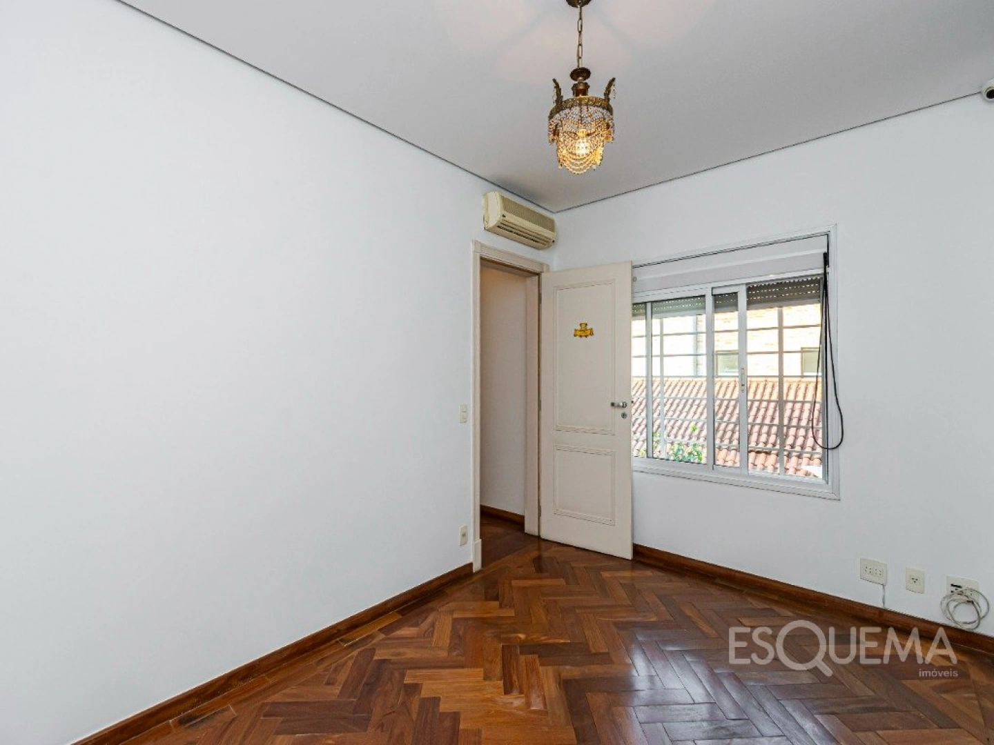Casa com ambientes integrados próxima à Avenida Faria Lima no Jardim Europa - Imagem 11