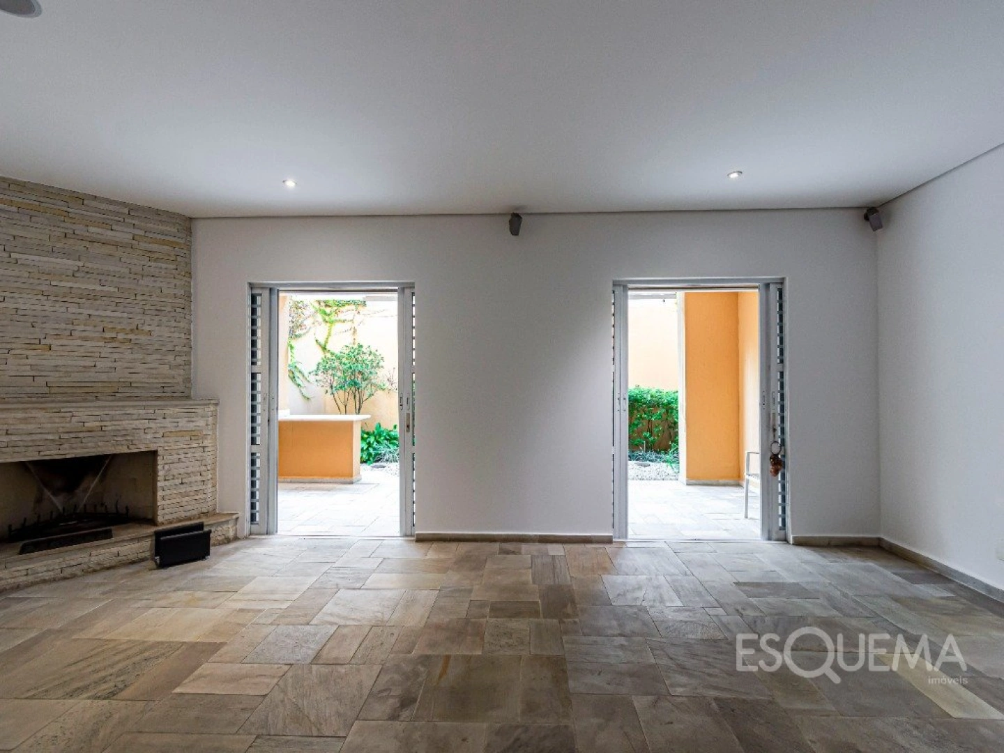 Casa com ambientes integrados próxima à Avenida Faria Lima no Jardim Europa - Imagem 4