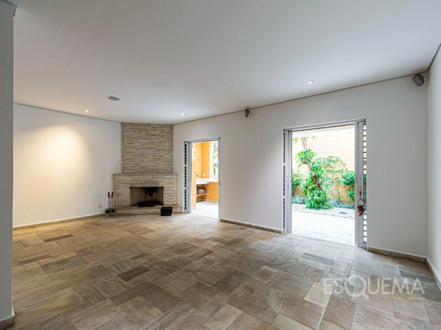 Casa com ambientes integrados próxima à Avenida Faria Lima no Jardim Europa - Imagem 6