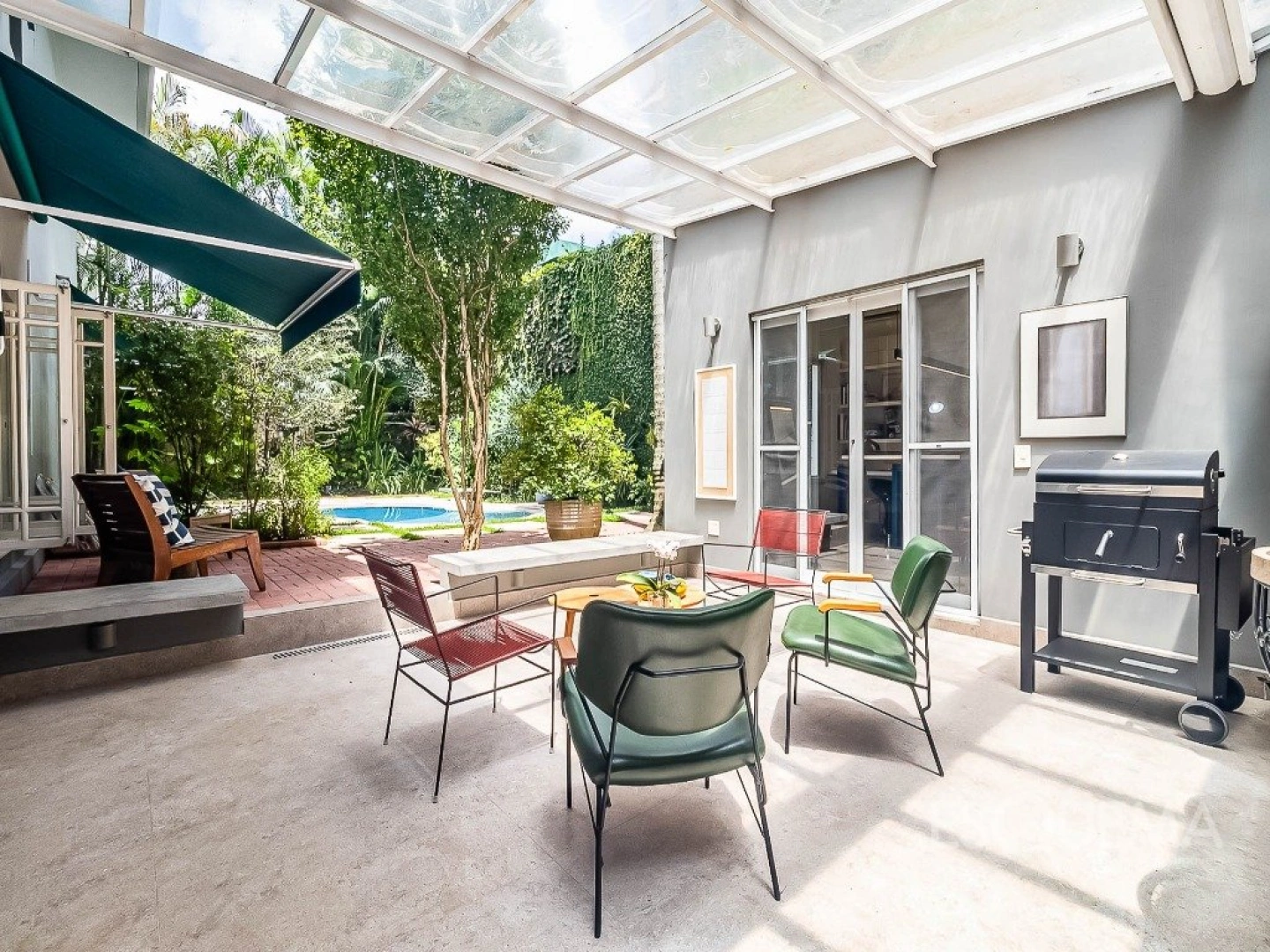 Casa encantadora com muito verde em Alto de Pinheiros - Imagem 5