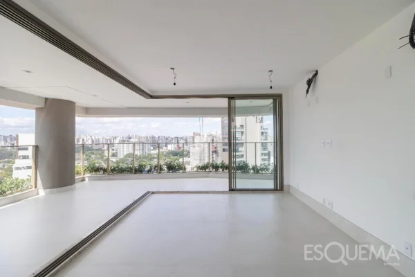 Apartamento de 222 m² no Villa Versace em Moema