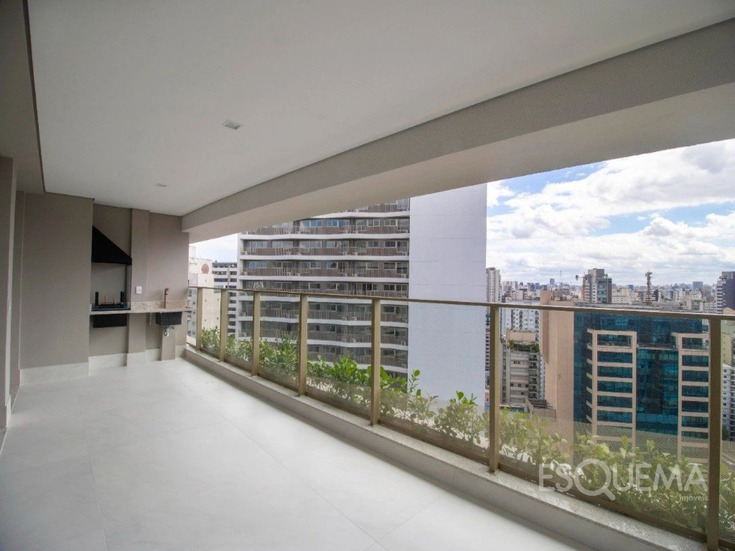 Apartamento de 150 m² no Condomínio Villa Versace em Moema - Imagem 1