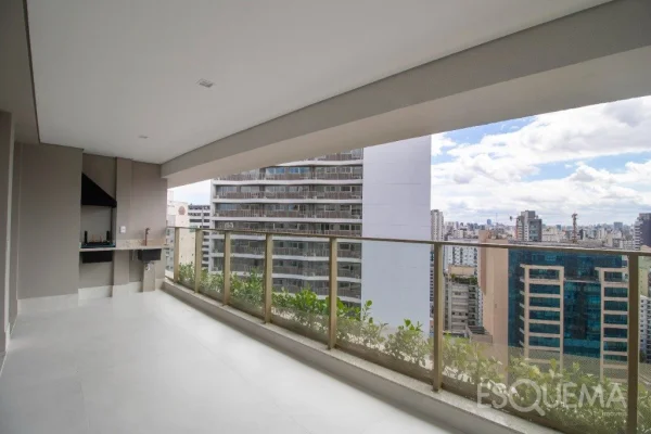 Apartamento de 150 m² no Condomínio Villa Versace em Moema