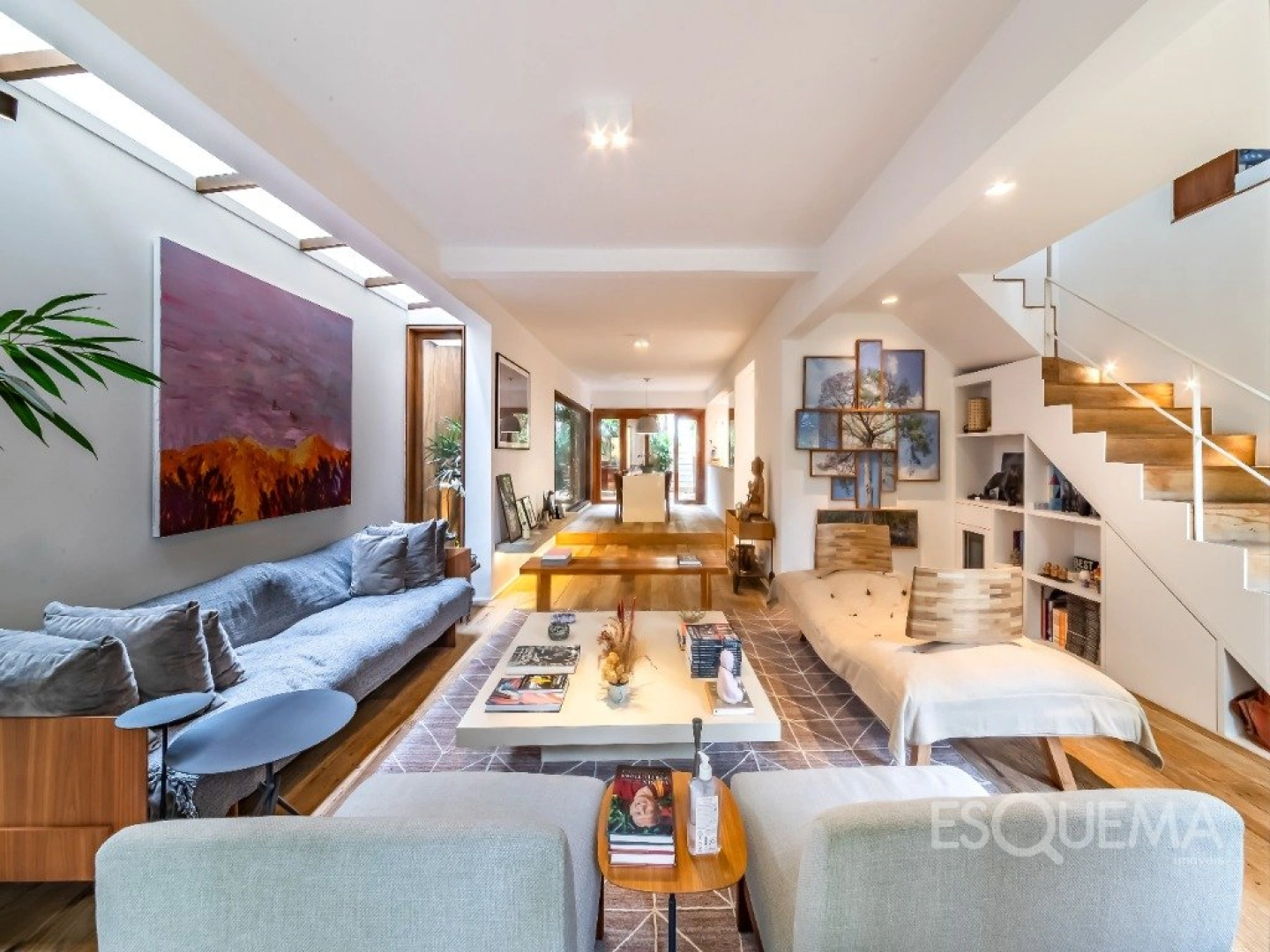 Casa de vila reformada com jardim e solarium em rua tranquila - Imagem 2