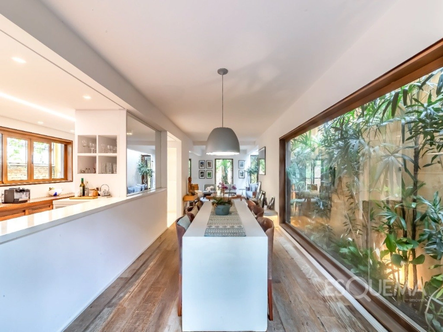 Casa de vila reformada com jardim e solarium em rua tranquila - Imagem 5