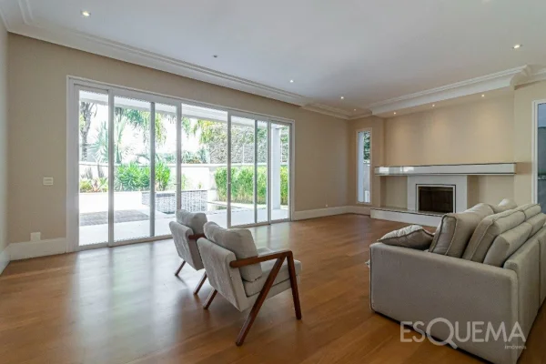 Casa em estilo clássico no Jardim Guedala