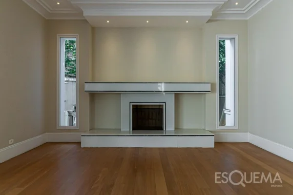 Casa em estilo clássico no Jardim Guedala