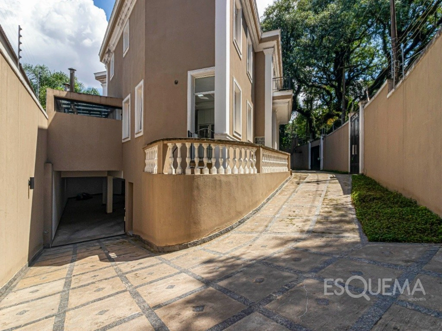 Casa em estilo clássico no Jardim Guedala - Imagem 15