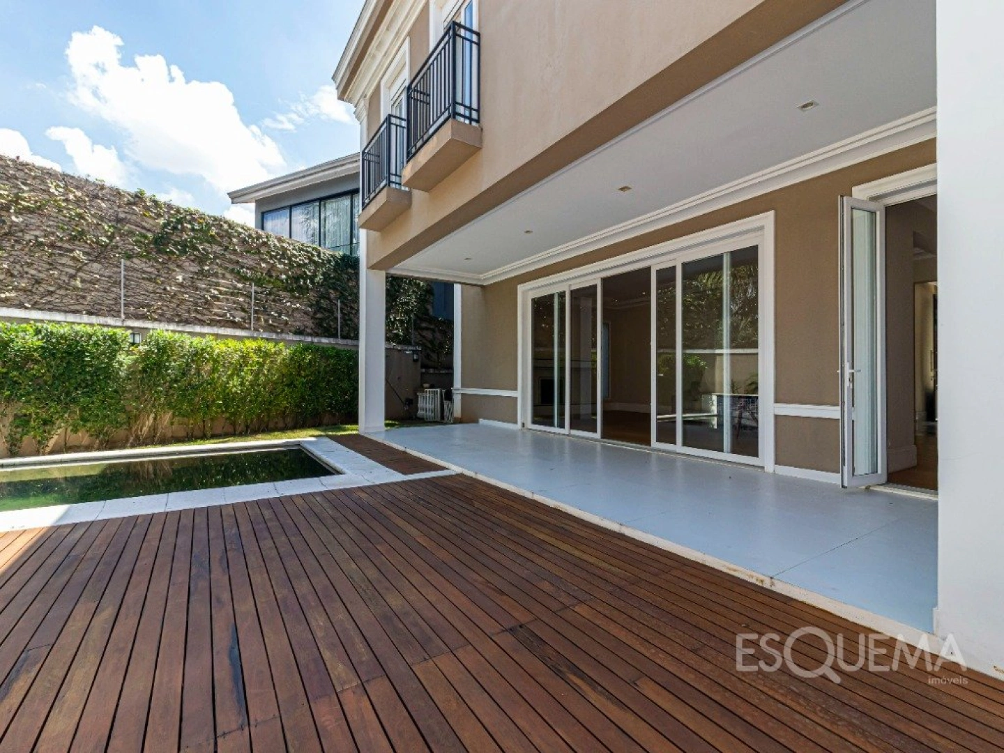 Casa em estilo clássico no Jardim Guedala - Imagem 2