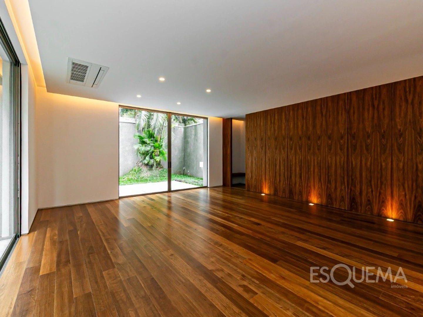 Casa nova com projeto contemporâneo em rua valorizada no Jardim Paulistano - Imagem 3