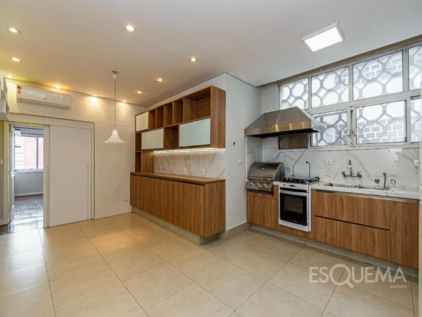 Apartamento com elevador privativo e potencial de reforma em Cerqueira César - Imagem 10