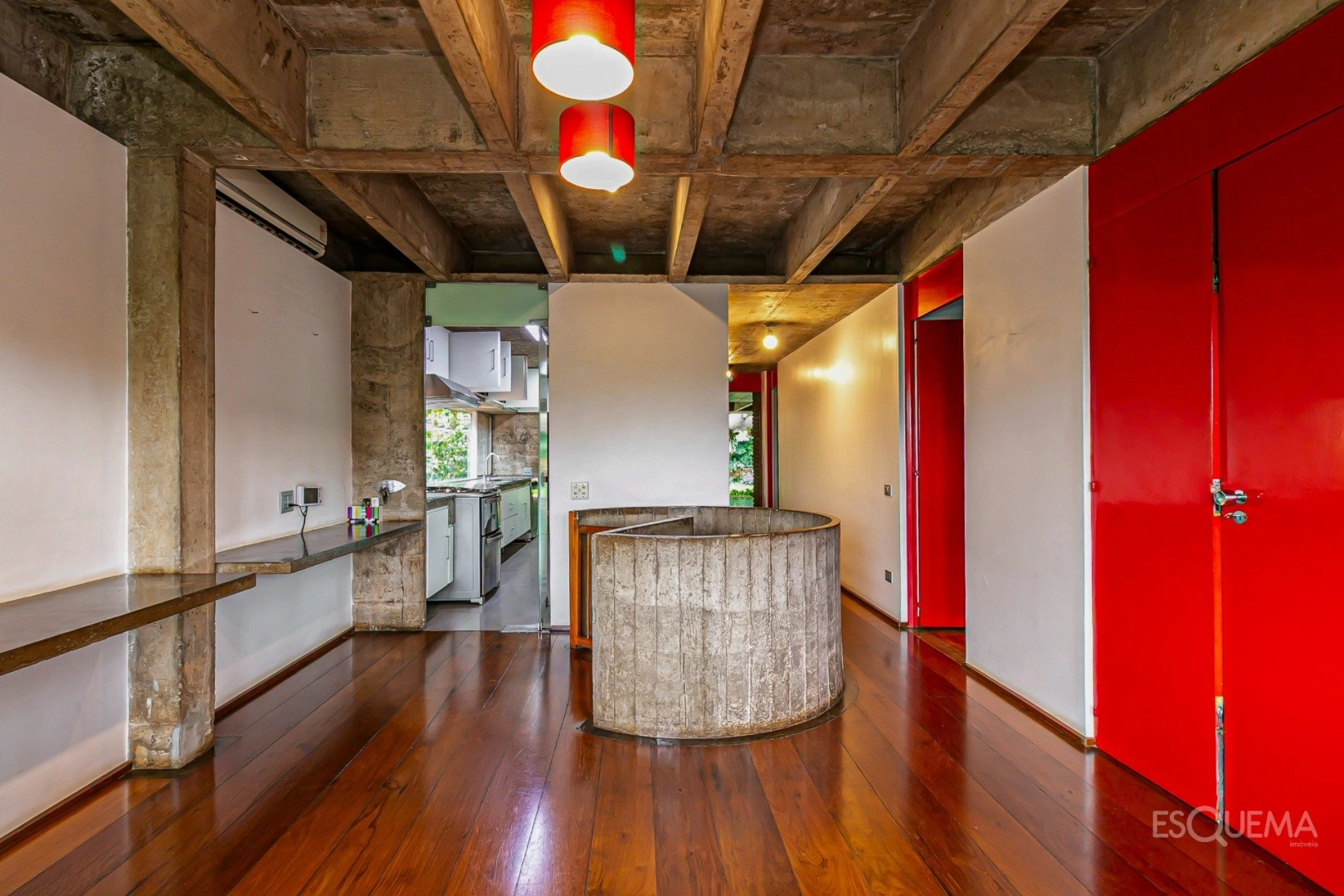 Casa de estilo modernista em rua arborizada na Cidade Jardim - Imagem 13