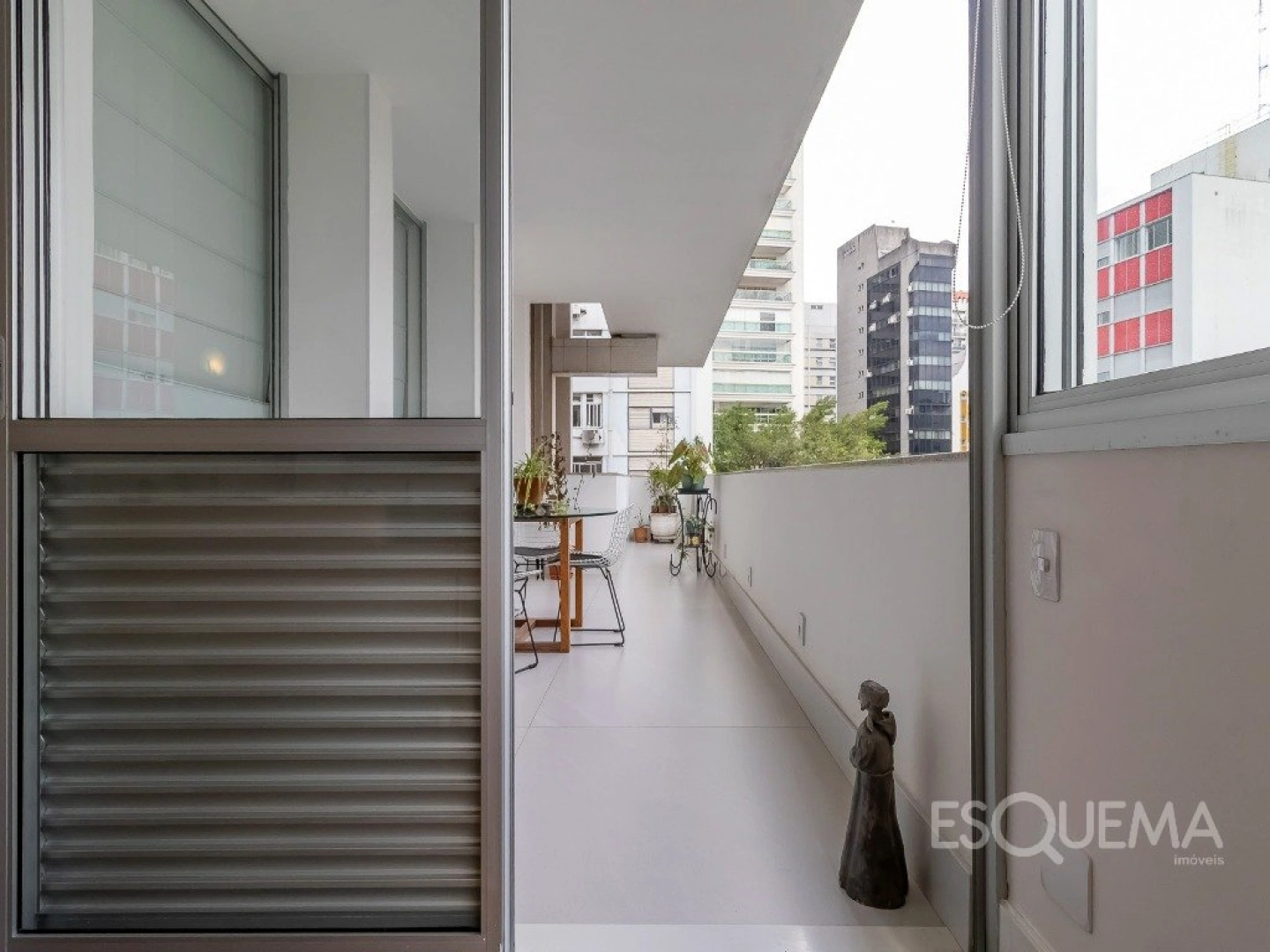 Apartamento totalmente reformado com varanda em Higienópolis - Imagem 5