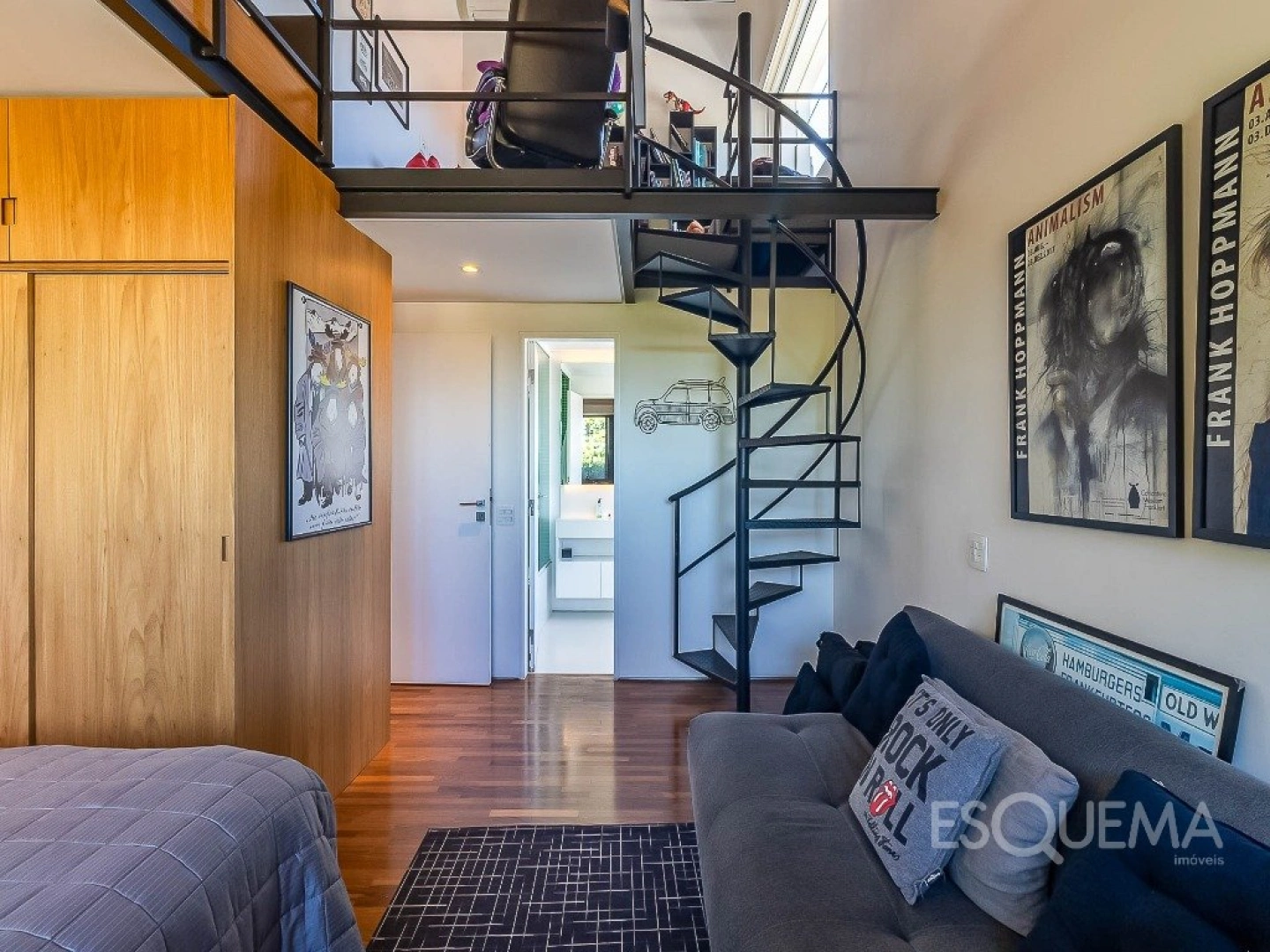 Casa contemporânea com piscina aquecida e jardim no Alto de Pinheiros - Imagem 11