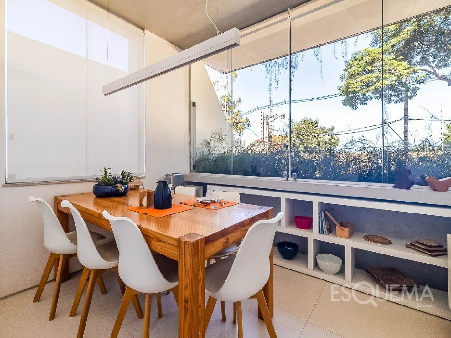 Casa contemporânea com piscina aquecida e jardim no Alto de Pinheiros - Imagem 7