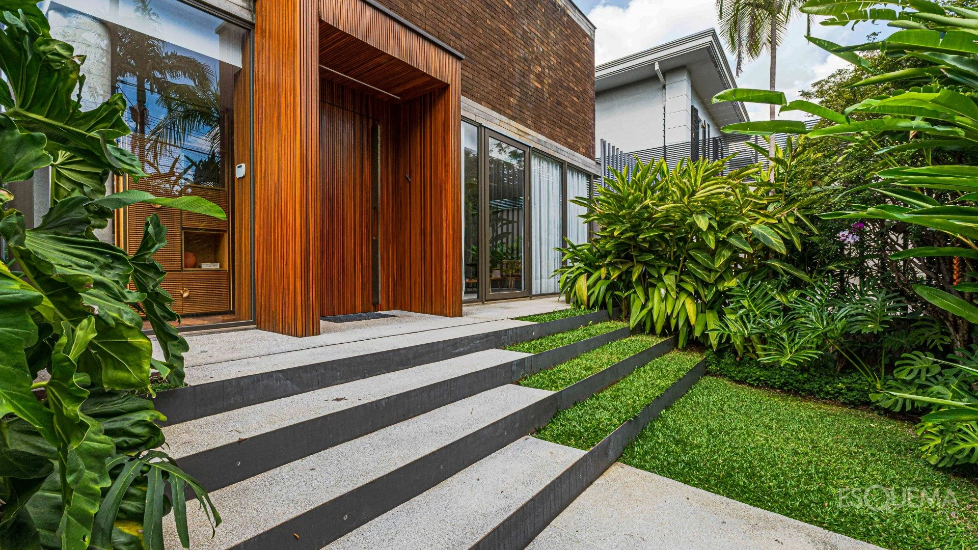 Casa com projeto contemporâneo no Jardim Paulista - Imagem 1