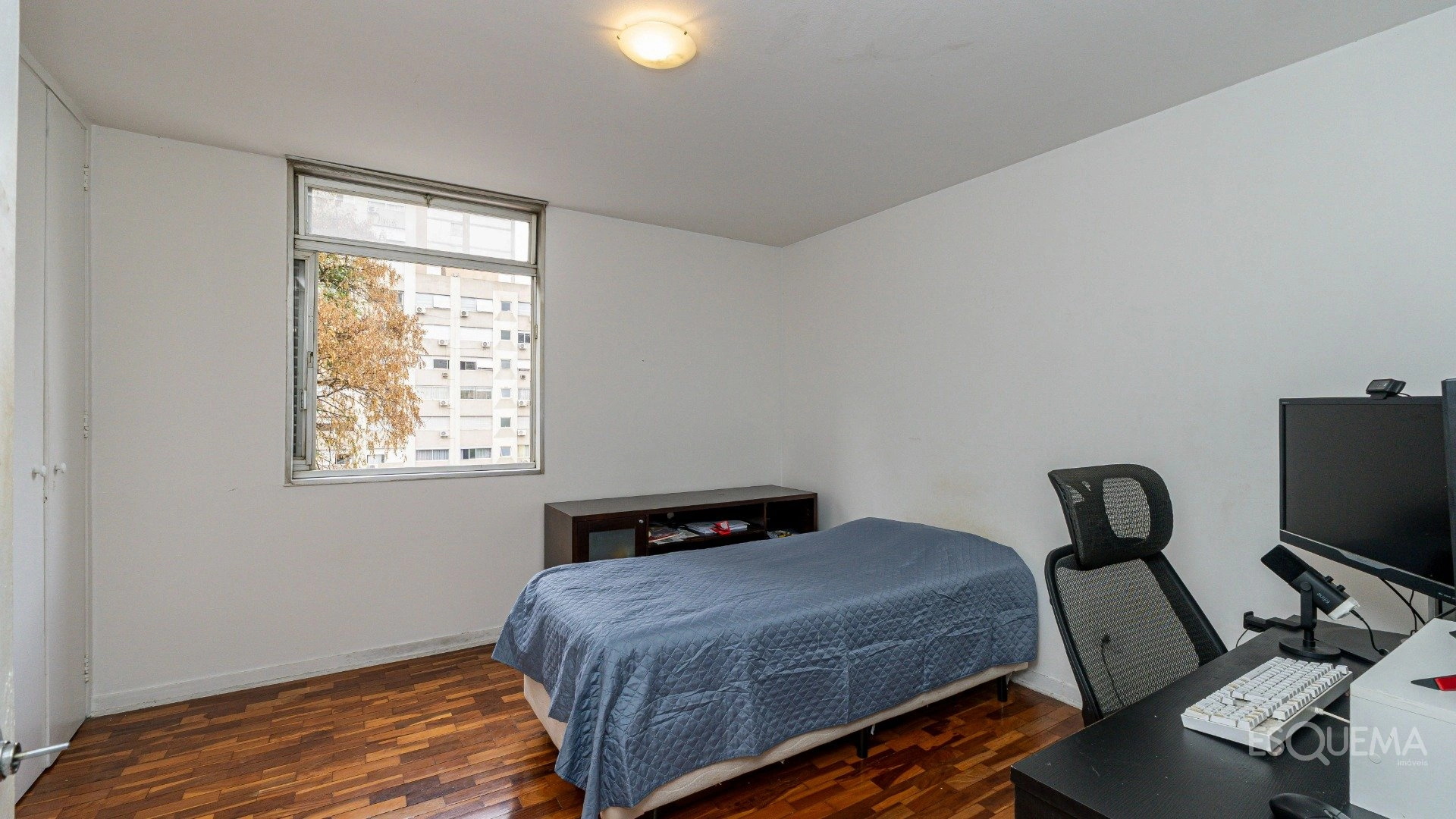 Apartamento iluminado, espaçoso e bem localizado no Jardim América - Imagem 12