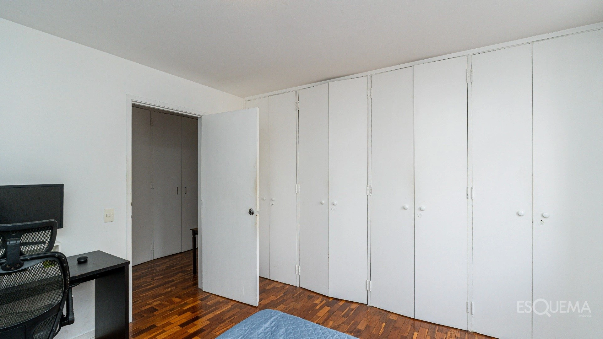 Apartamento iluminado, espaçoso e bem localizado no Jardim América - Imagem 13