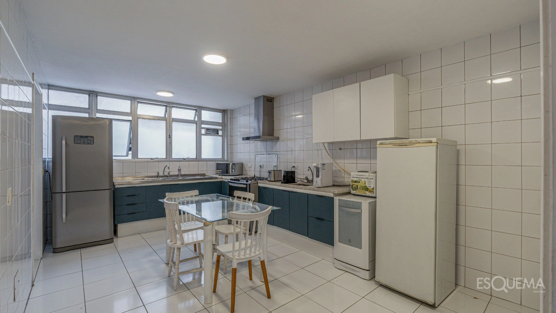 Apartamento iluminado, espaçoso e bem localizado no Jardim América - Imagem 8