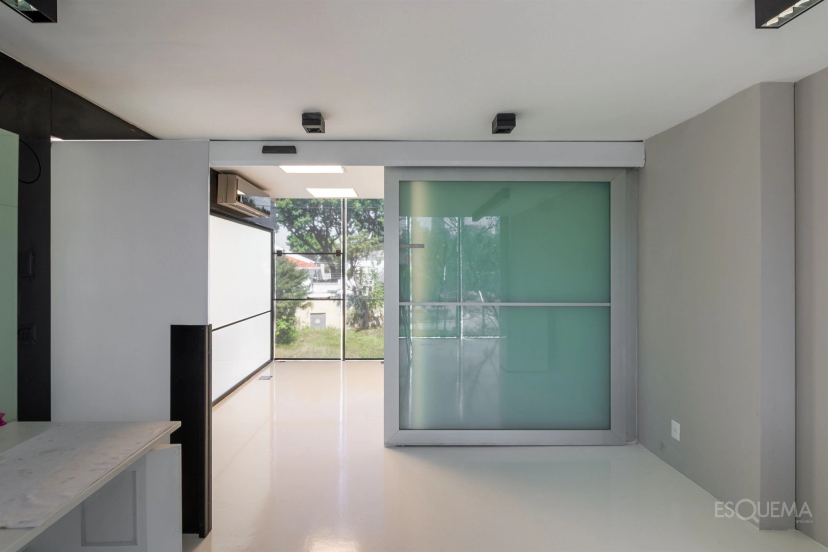 Casa Comercial na Avenida Brasil - Imagem 7