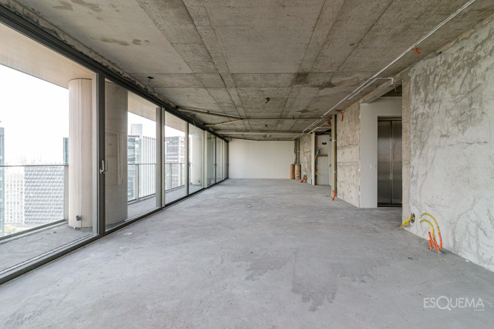 Apartamento com 3 suítes próximo a Faria Lima em prédio assinado por Arthur Casas - Imagem 2