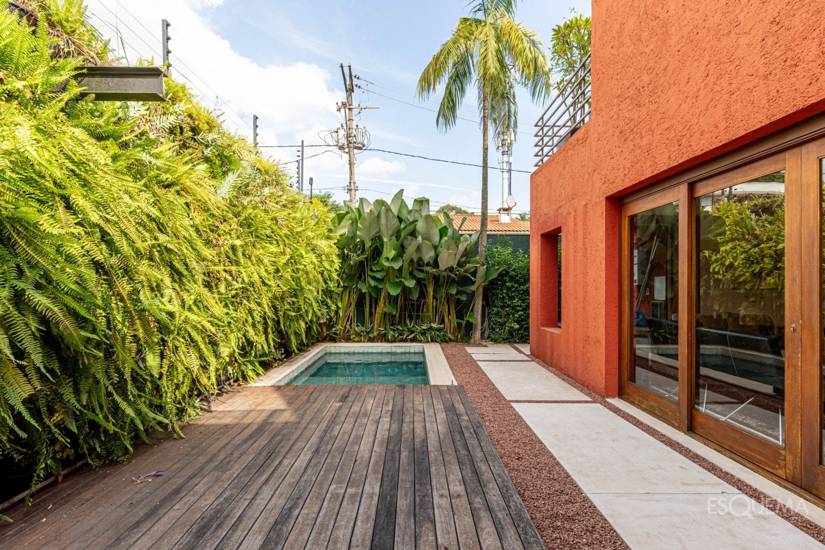 Casa reformada com 3 suítes no Jardim Luzitânia - Imagem 15
