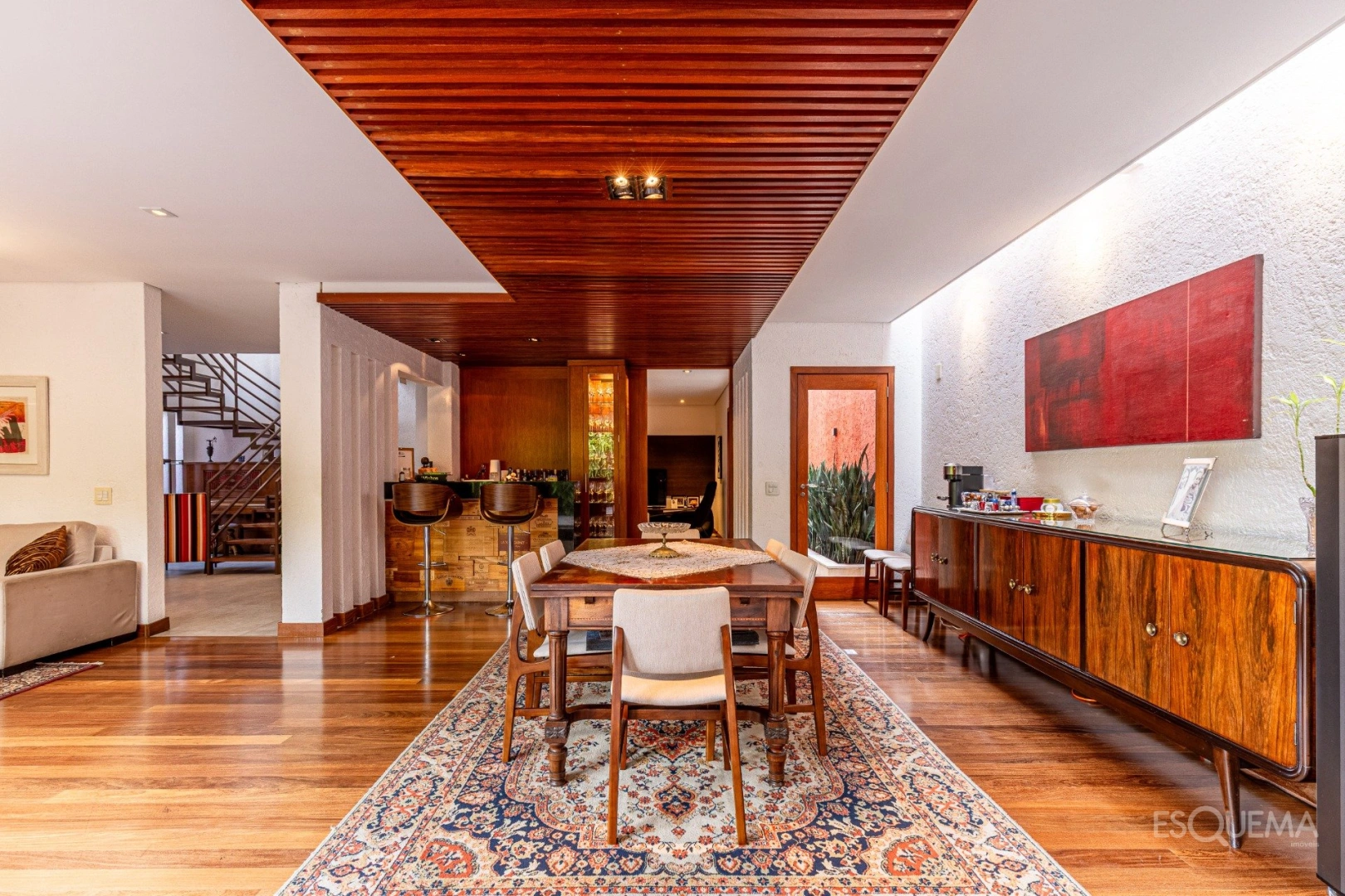 Casa reformada com 3 suítes no Jardim Luzitânia - Imagem 8