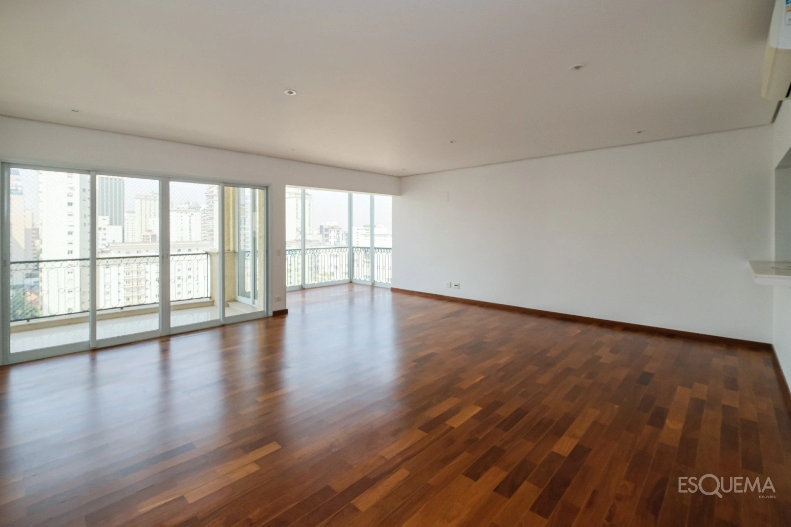 Apartamento com 136 m² nos Jardins - Imagem 2