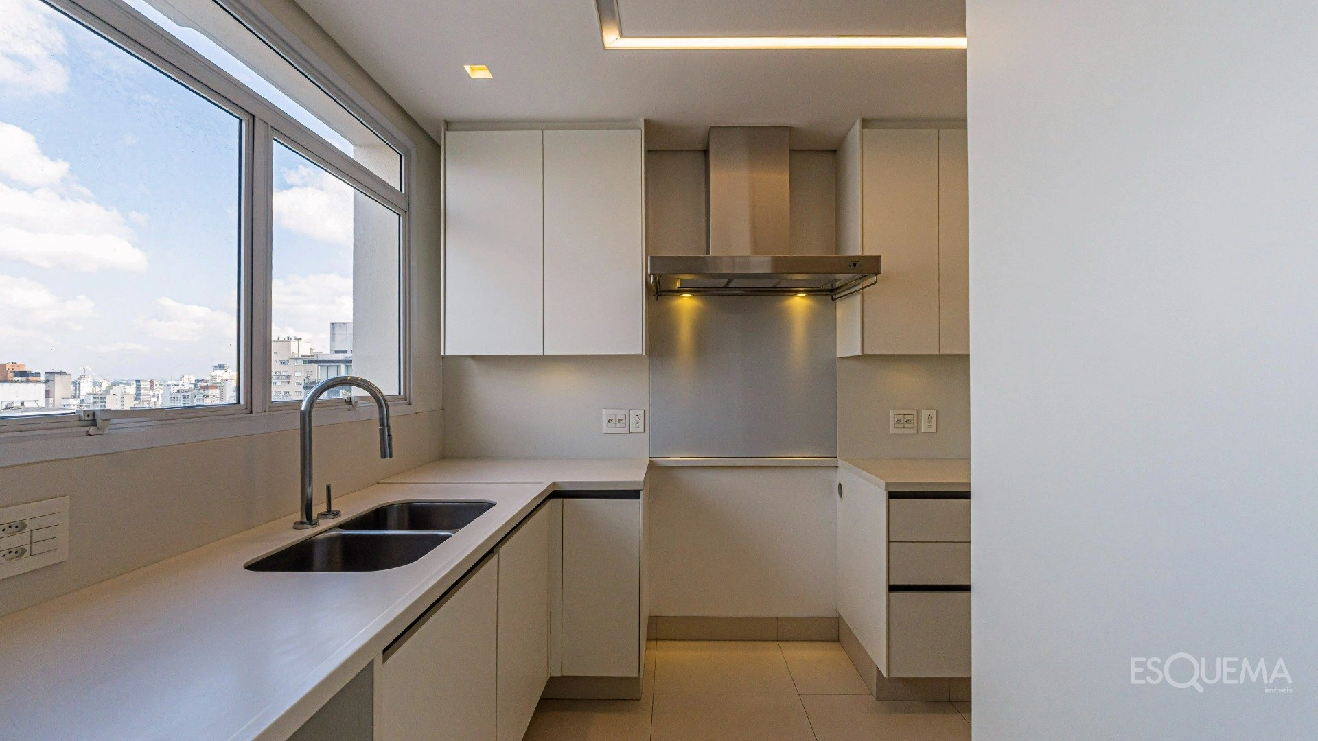 Apartamento com projeto de Dado Castello Branco no Jardim América - Imagem 15