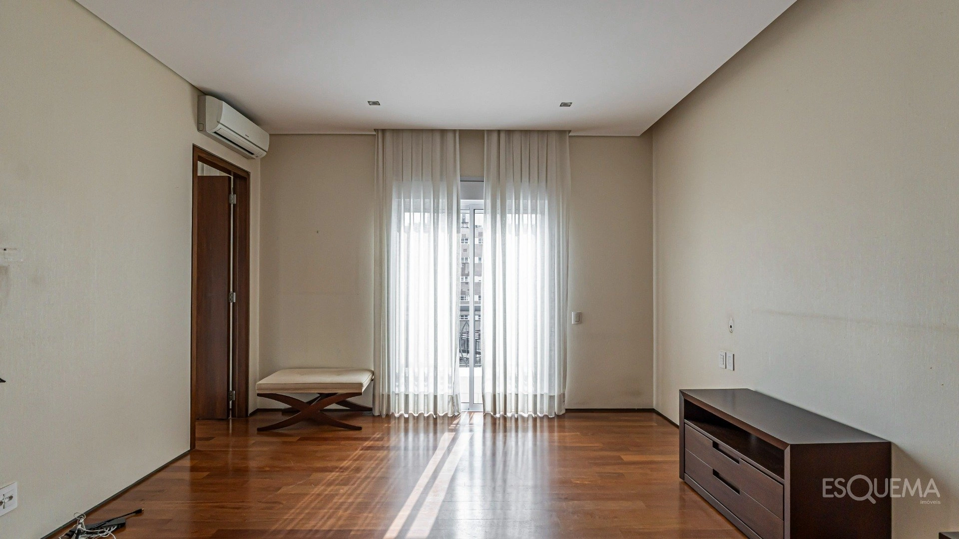 Apartamento com projeto de Dado Castello Branco no Jardim América - Imagem 8