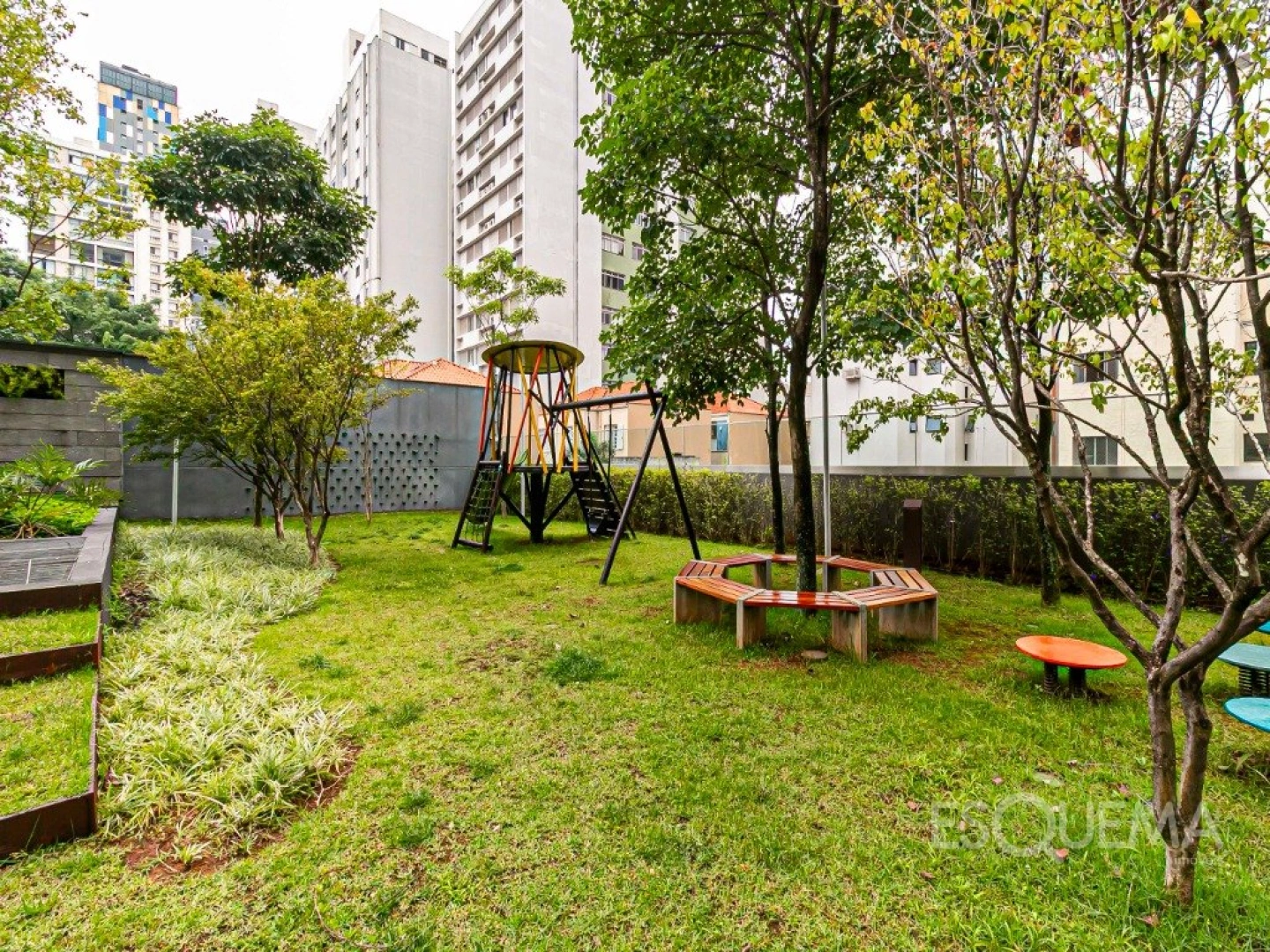 Apartamento pronto para morar, totalmente reformado e mobiliado - Imagem 13