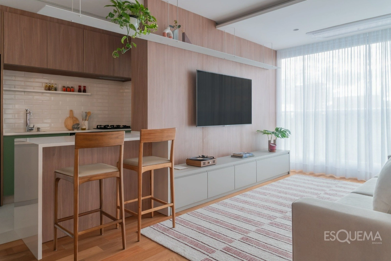 Apartamento pronto para morar, totalmente reformado e mobiliado - Imagem 4