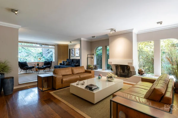 Casa no Cidade Jardim com 532 m² de terreno