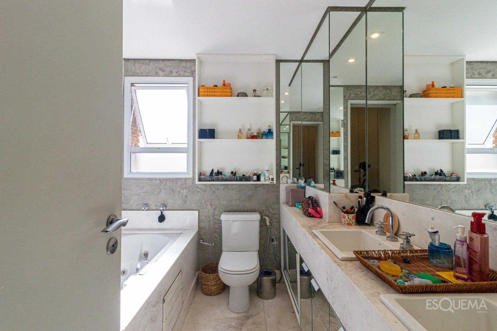 Apartamento em prédio baixo cercado pelo verde em frente ao Parque Villa-Lobos - Imagem 13