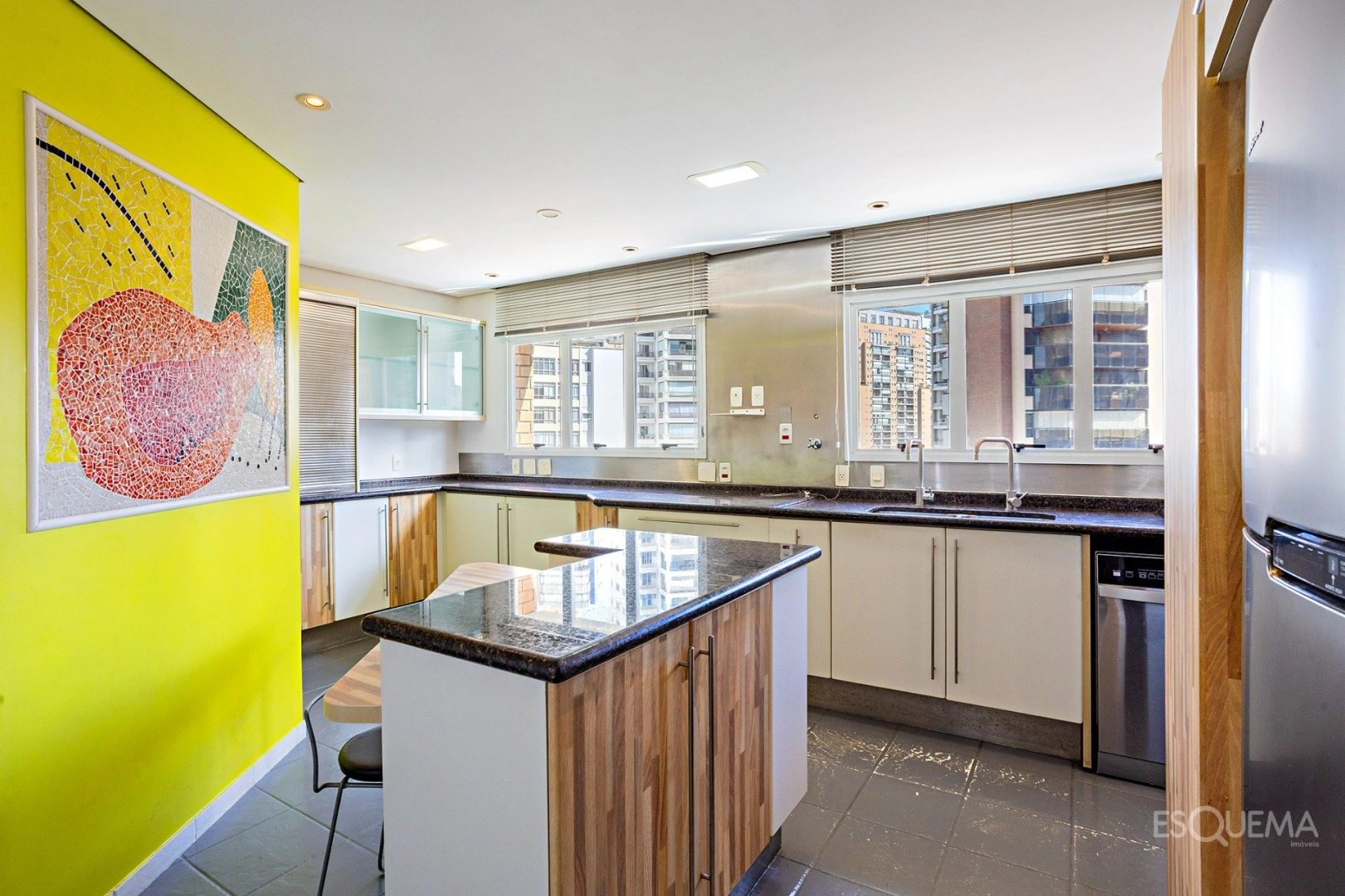 Apartamento com vista para Praça de Milão - Imagem 12