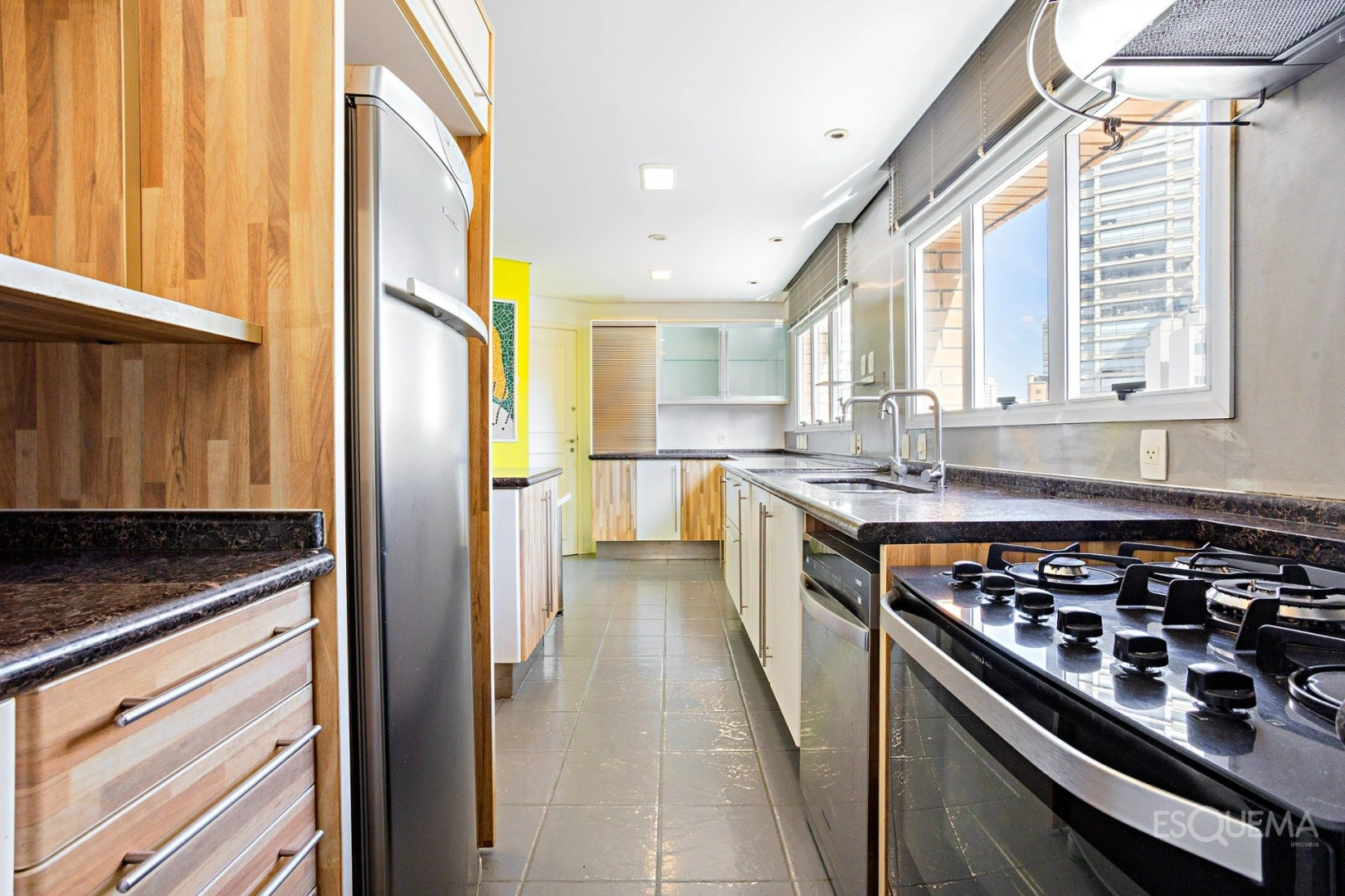 Apartamento com vista para Praça de Milão - Imagem 13