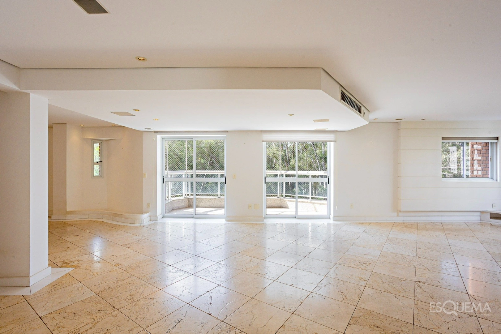Apartamento com vista para Praça de Milão - Imagem 1
